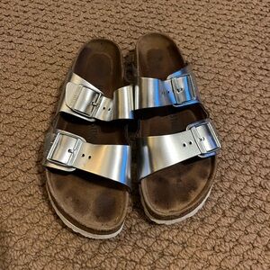 Metallic Silver Birkenstocks Arizona Soft Footbed Sz 40